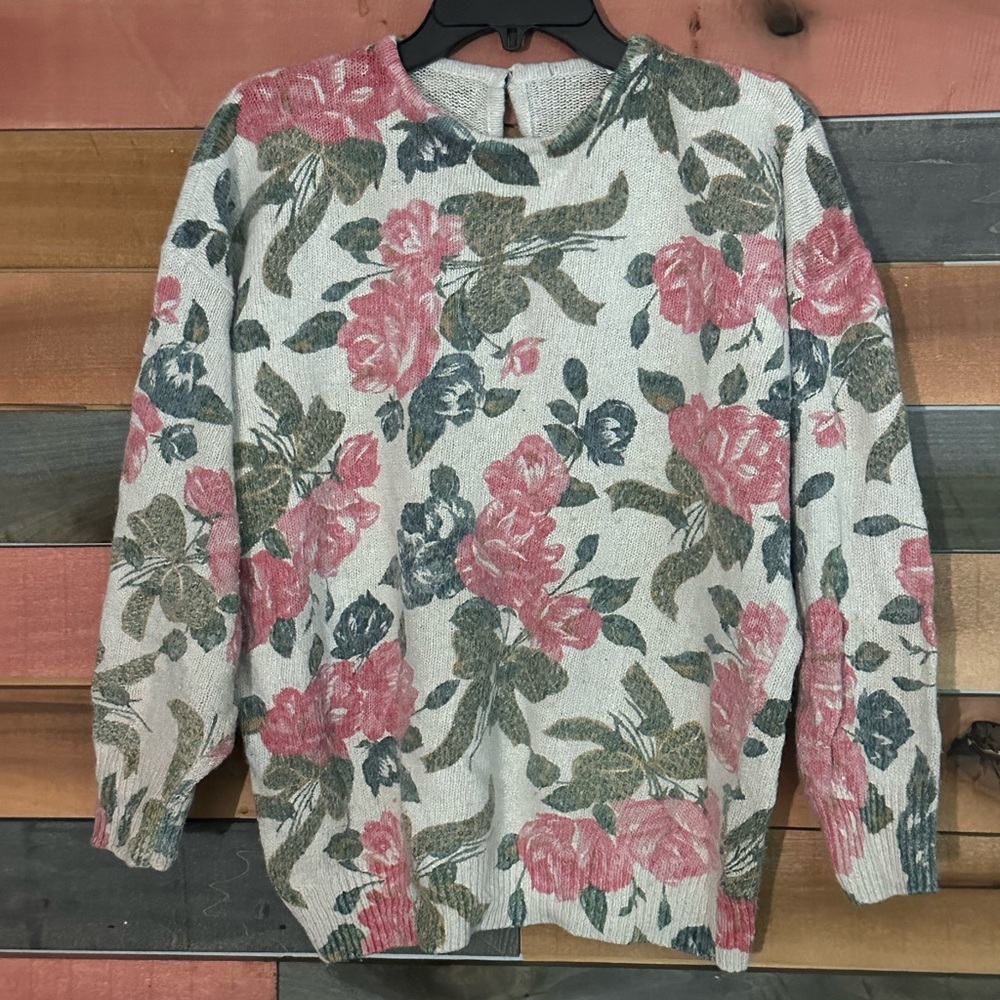 Beautiful Paris Sport Club Silk and Angora Blend Floral Sweater